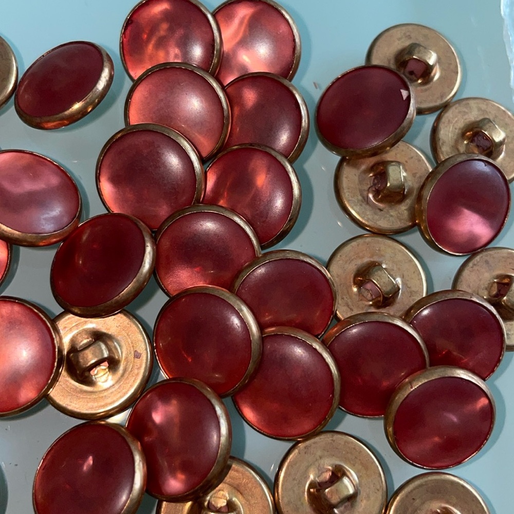 Pearl buttons (50) rust with brass backing plastic buttons back fastener